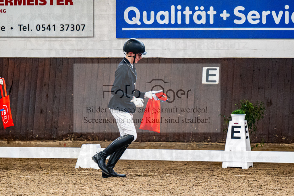 20240310-DOS_1210 | Entdecke hochwertige Reitturnierfotos von Foto Oger. Professionell, emotional und authentisch – jetzt Lieblingsmomente im Shop bestellen.Deutschlandweite Turnierfotografie. - Realisiert mit Pictrs.com