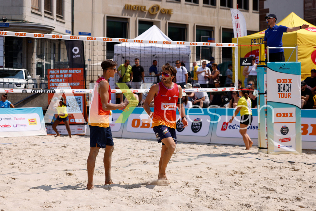 Obi BeachTour 2026 - Basel | BASEL, SWITZERLAND - JULY 19: LEO DILLIER (SUI) and LUC EMANUEL FLÜCKIGER (SUI) during the Obi BeachTour 2026 match between DILLIER / FLÜCKIGER (SUI) and HAGENBUCH / HAUSSENER (SUI) at Barfüsserplatz on July 19, 2026 in Basel, Switzerland. - Realisiert mit Pictrs.com