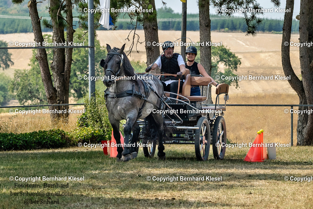 A1B07586 | foto-team-bernhard - Realisiert mit Pictrs.com