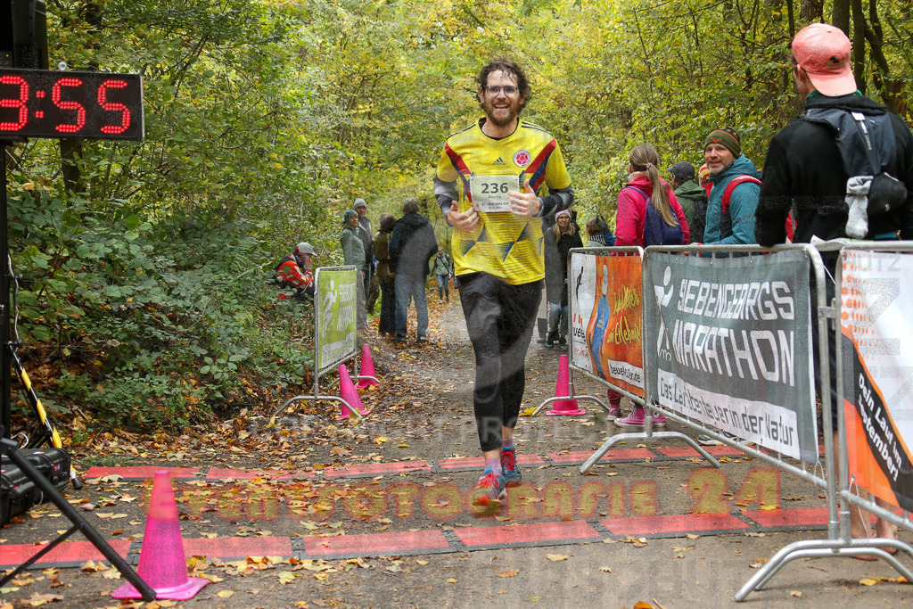 251026_1315_EX1_3022 | Sportfotografie im Rhein-Sieg Kreis, Köln, Bonn, NRW, Rheinland Pfalz, Hessen, etc. Unser Tätigkeitsfeld umfasst den Laufsport vom Volkslauf über den Marathon, Duathlon, Triathon bis zum Ultralauf wie Kölnpfad Ultra oder Schindertrail.