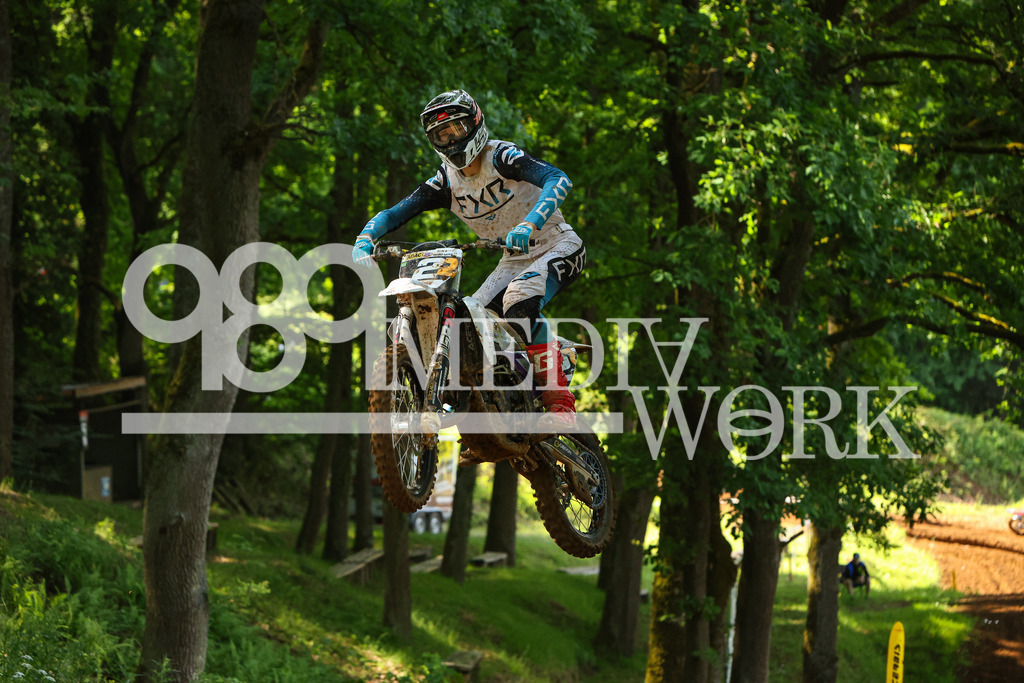5E6A3591 | 989 MEDIAWORK