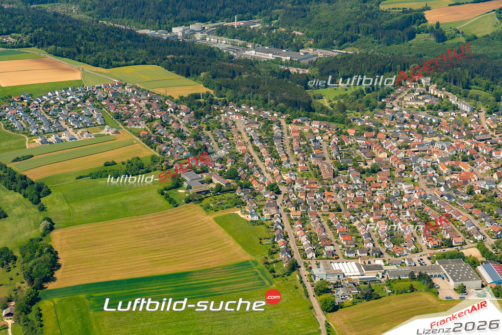 Das Luftbild zeigt : Herlikofen Schwäbisch Gmünd - Die Luftaufnahme wurde 2024 vom UL-Flugzeug aus erstellt ( keine Drohne ) - Hochauflösende Luftaufnahme - Für grossformatige Ausdrucke geeignet. Die Geschenkidee !Mit Lizenz und Bildrechte bestellbar