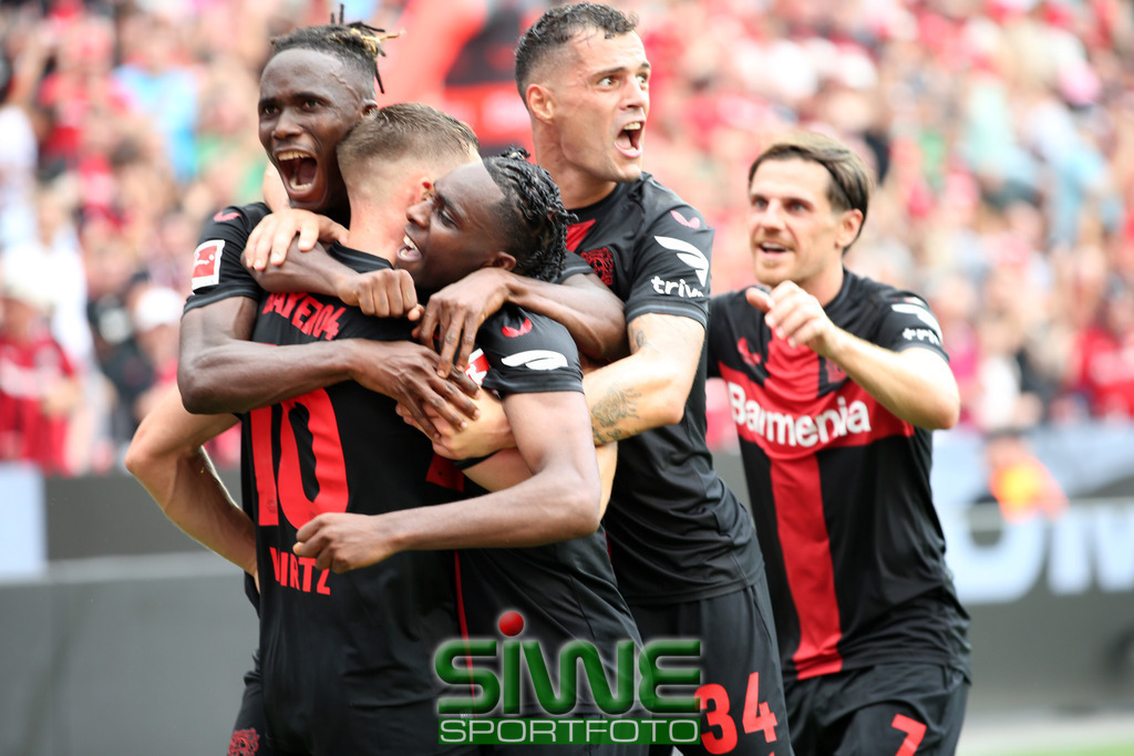 1.Fussball-Bundesliga  :    Bayer 04 Leverkusen--RB Leipzig   1.Spltg. | 19.08.2023; Fussball; GER;  Saison 2023/2024 ; 1.Bundesliga;  1.Spieltag. : 
 Bayer 04 Leverkusen -- RB Leipzig  :    Jubel bei Bayer mit :   Florian Wirtz (10/B04)
Jeremie Frimpong (30/B04)  , Granit Xhaka (34/B04),  Jonas Hofmann (7/B04)




DFL REGULATIONS PROHIBIT ANY USE OF PHOTOGRAPHS AS IMAGE SEQENCES AND/OR QUASI-VIDEO. - Realisiert mit Pictrs.com