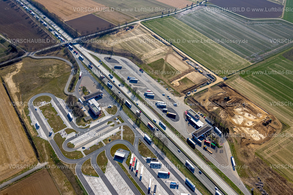 Werl220301097 | Luftbild, Autobahnraststätte Am Haarstrang an der Autobahn A44, Westbüderich, Werl, Soester Börde, Nordrhein-Westfalen, Deutschland
