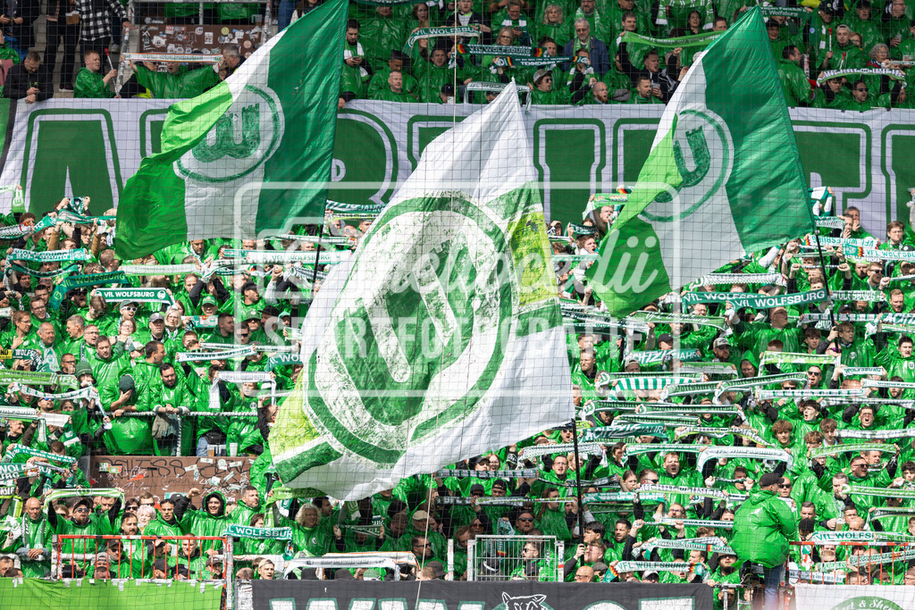 Fußball I Männer I Saison 2025-2026 I Bundesliga I FC St. Pauli - VfL Wolfsburg I 12801 | realhellocedii - Realisiert mit Pictrs.com