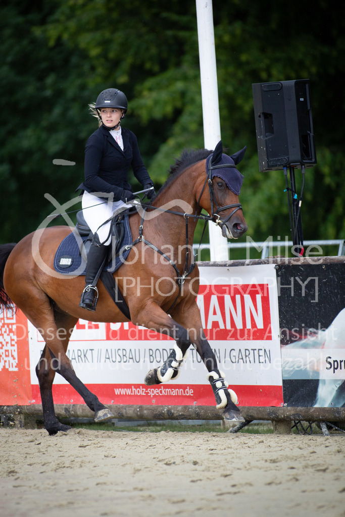 230729_BHO_Springprf.-A2017 | Deine schönsten Turniermomente als professionelle Fotos! Entdecke hochwertige Pferdesport-Fotografie im Online-Shop. Jetzt Fotos finden & bestellen!