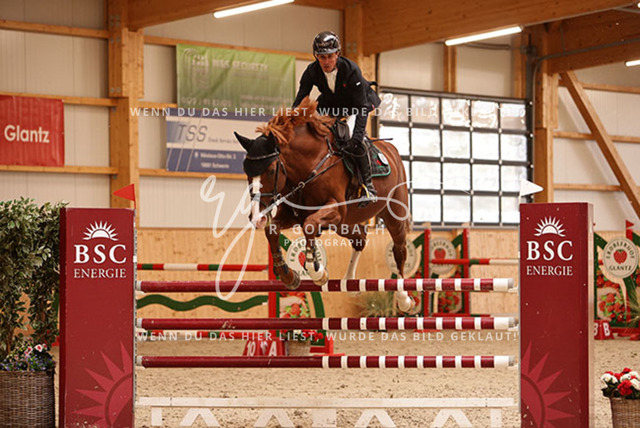 1J2A8881Christoph Lanske_ Noan SMH_ Kn401_ Glantz_ Hohen Wieschendorf | Foto- und Videografie für alles rund ums Pferd. Hochwertige Bilder und Videos vom Spring- und Dressurreiten, Voltigieren & mehr. Jetzt aktuelle Veranstaltungen und Preise im Shop ansehen. - Realisiert mit Pictrs.com