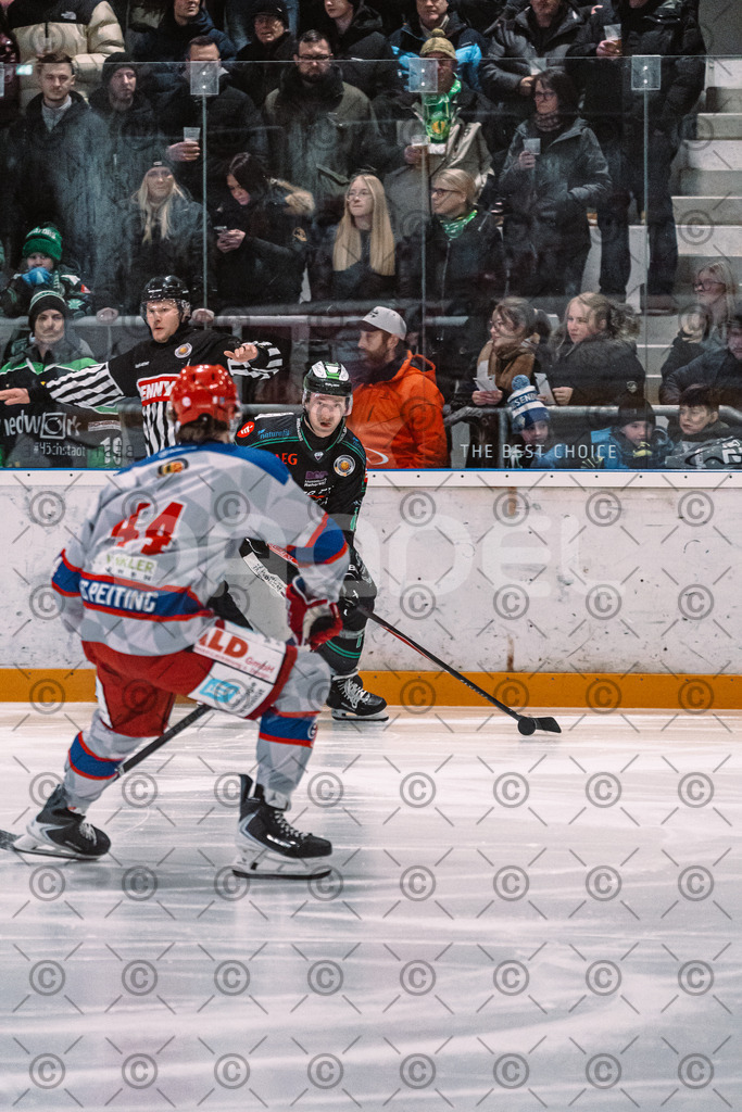 Alligators_vs_Peiting_04_01_2026-012 | Höchstadt Alligators Fotogalerie: Eishockey-Action aus Franken. Professionelle Spielfotos, Portraits & Stadionbilder zum Download. Jetzt entdecken! - Realisiert mit Pictrs.com
