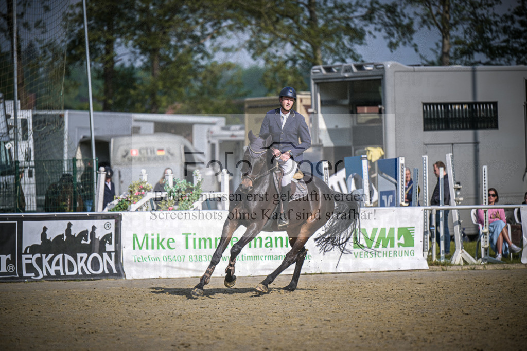 DOS_4781 | Entdecke hochwertige Reitturnierfotos von Foto Oger. Professionell, emotional und authentisch – jetzt Lieblingsmomente im Shop bestellen.Deutschlandweite Turnierfotografie. - Realisiert mit Pictrs.com