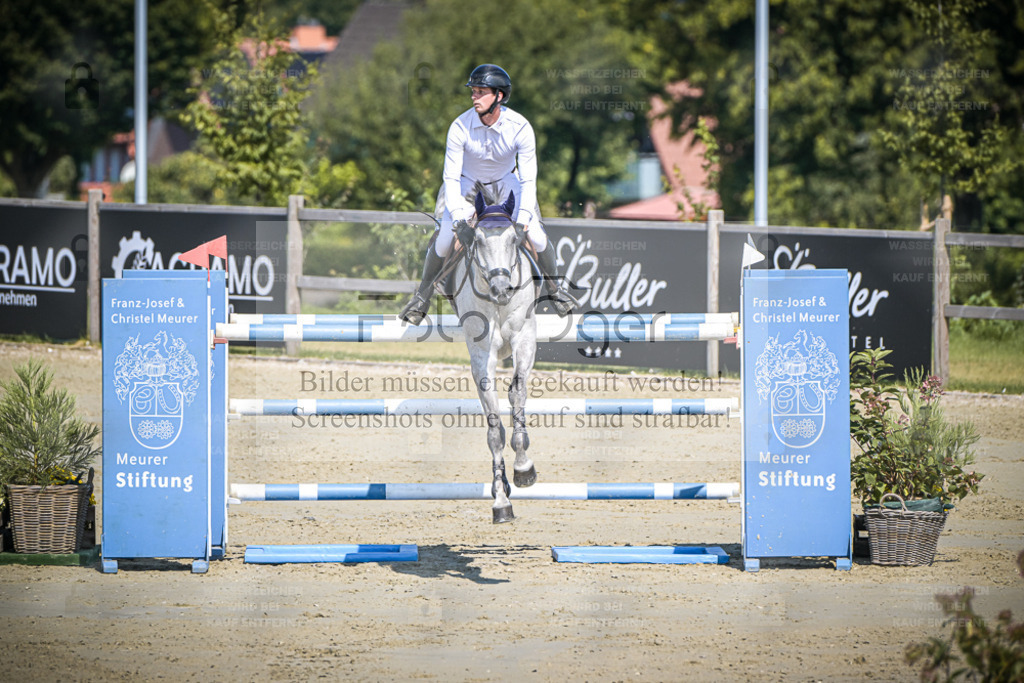 DOS_0214 | Entdecke hochwertige Reitturnierfotos von Foto Oger. Professionell, emotional und authentisch – jetzt Lieblingsmomente im Shop bestellen. - Realisiert mit Pictrs.com