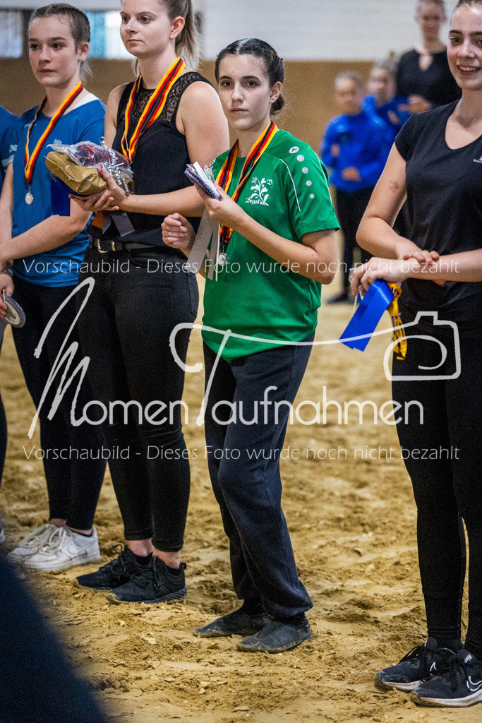 Platzierung5+6+7+NS-008 | MomenTaufnahmen Pferdesportfotos