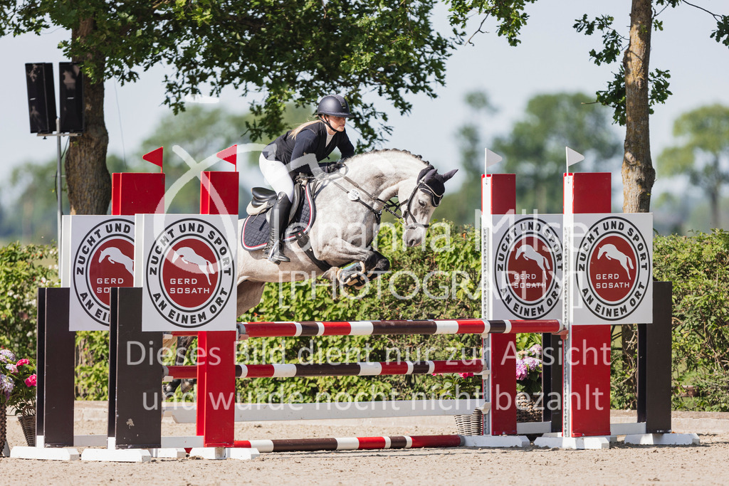 250621_Lemwerder_QualiBuChaPonys5j-105 | Deine schönsten Turniermomente als professionelle Fotos! Entdecke hochwertige Pferdesport-Fotografie im Online-Shop. Jetzt Fotos finden & bestellen!