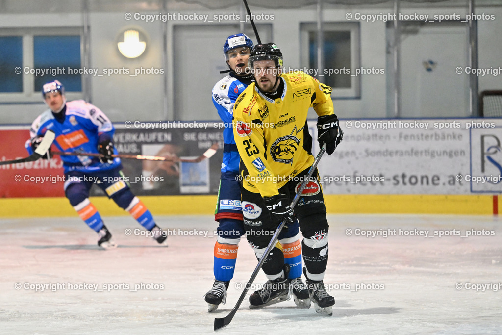 ESC SPARKASSE STEINDORF vs. MET PHOTOVOLTAIK HORNETS SPITTAL | #23 Sodja Urban EC Hornets Spittal, #21 Walder Patrik ESC Steindorf, ESC SPARKASSE STEINDORF vs. MET PHOTOVOLTAIK HORNETS SPITTAL, ESC SPARKASSE STEINDORF vs. MET PHOTOVOLTAIK HORNETS SPITTAL am 22.11.2025 in Steindorf (Ossiachersee Halle), Austria, (Photo by Bernd Stefan)