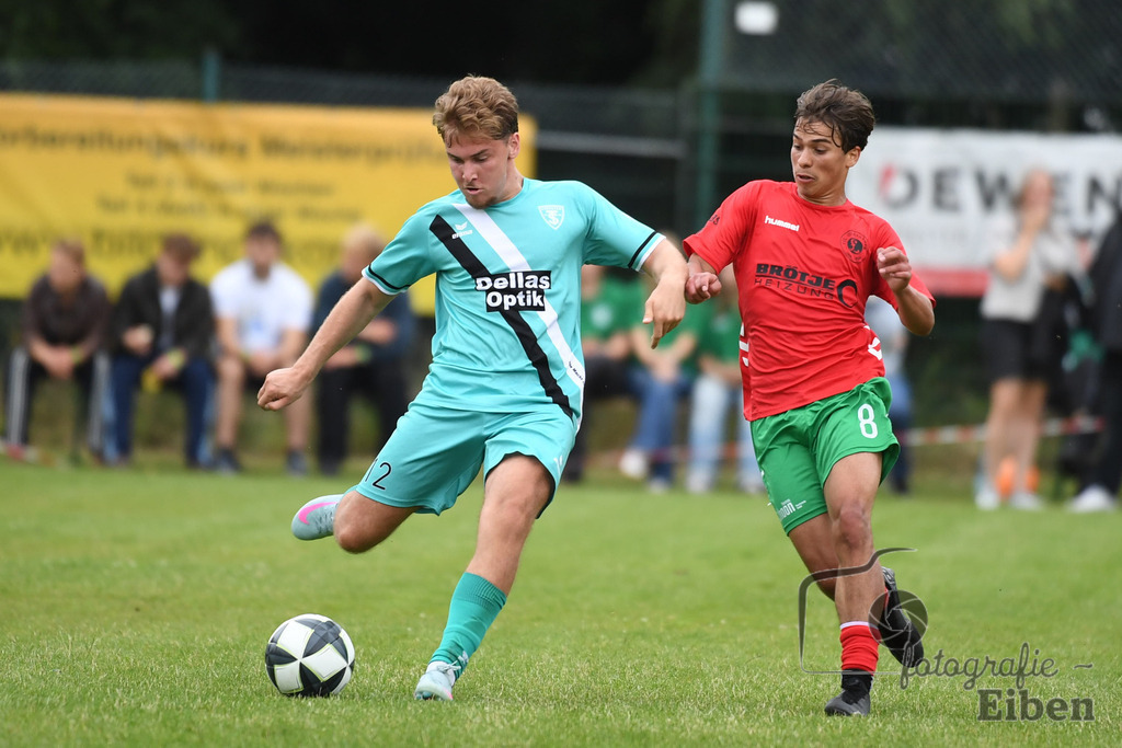Sport-Duwe Cup | Sport-Duwe Cup Oldenburg; SSV Jeddenloh (weiß)-VFB Oldenburg (blau) am 05.07.2025 in Oldenburg (Sportanlage TuS Eversten), Photo: Philip Eiben 2025 - Realisiert mit Pictrs.com