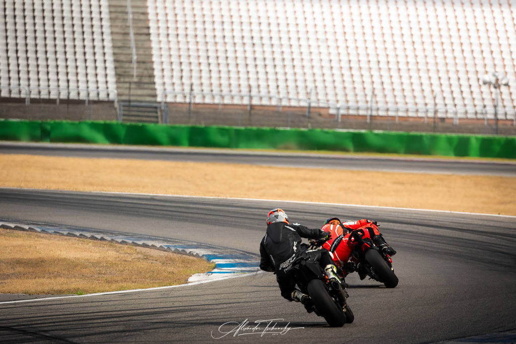 Ducati Trackday Hockenheimring 2026 | Entdecken Sie die faszinierende Welt von Alexander Tschuncky Arts: Kreative Fotografie, atemberaubende Automobilkunst und hochwertiger Bilderdruck. Lassen Sie sich inspirieren! - Realisiert mit Pictrs.com