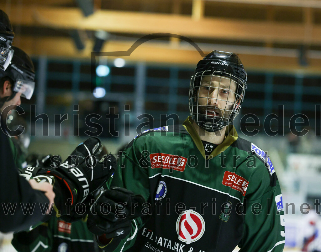 2023-01-13_073_TSV_Erding_gegen_VfE_Ulm-Neu-Ulm | Erding, Deutschland, 13.01.2023:
Eishockey, Bayernliga 2022 / 2023, 27. Spieltag, TSV Erding gegen VfE Ulm/Neu-Ulm, Endergebnis: 

Florian Zimmermann (Erding Gladiators, #5)

Foto: Christian Riedel / fotografie-riedel.net