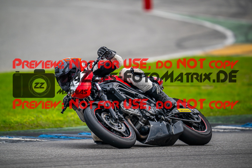 MaZZes_FotoMatrix_220924_7275 | TWIN CUP