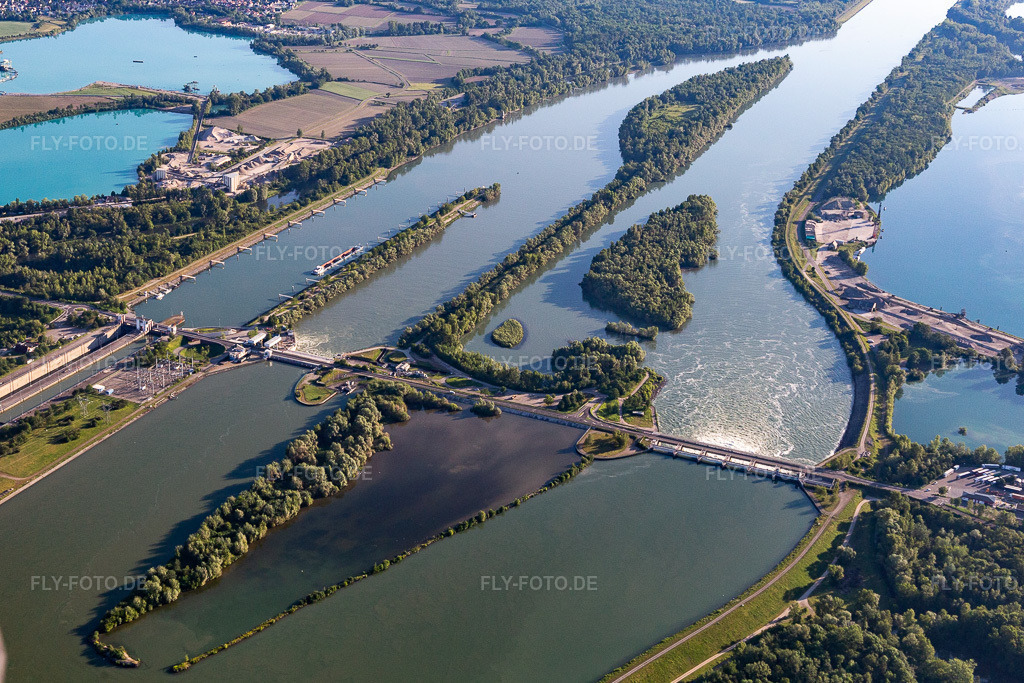 Luftbild: Rheinschleuse Gambsheim-Freistett im Ortsteil Freistett in Rheinau im Bundesland Baden-Württemberg in Deutschland. Foto: IMG_114986.jpg vom 01.06.2019 durch Werner Riehm/FLY-FOTO.de