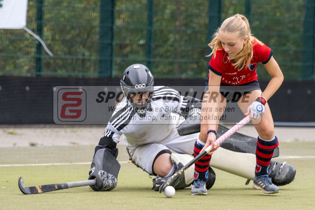 SFE_20231022_0183 | Deutsche Meisterschaft Weibliche U16 Finale Berliner HC - Harvestehuder THC am 22.10.2023 in Köln (Düsseldorfer Hockeyclub 1905 e.V.), Photo: Stephan Fehrmann 2023 (Sports-Gallery)