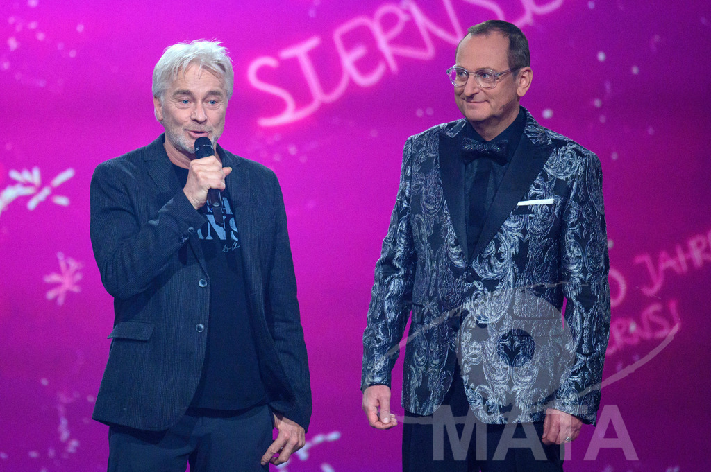 _DWA1434 | Werner Schmidbauer und Volker Heißmann bei '30 Jahre Sternstunden-Gala 2023' in der Frankenhalle. Nürnberg, 15.12.2023 - Realisiert mit Pictrs.com