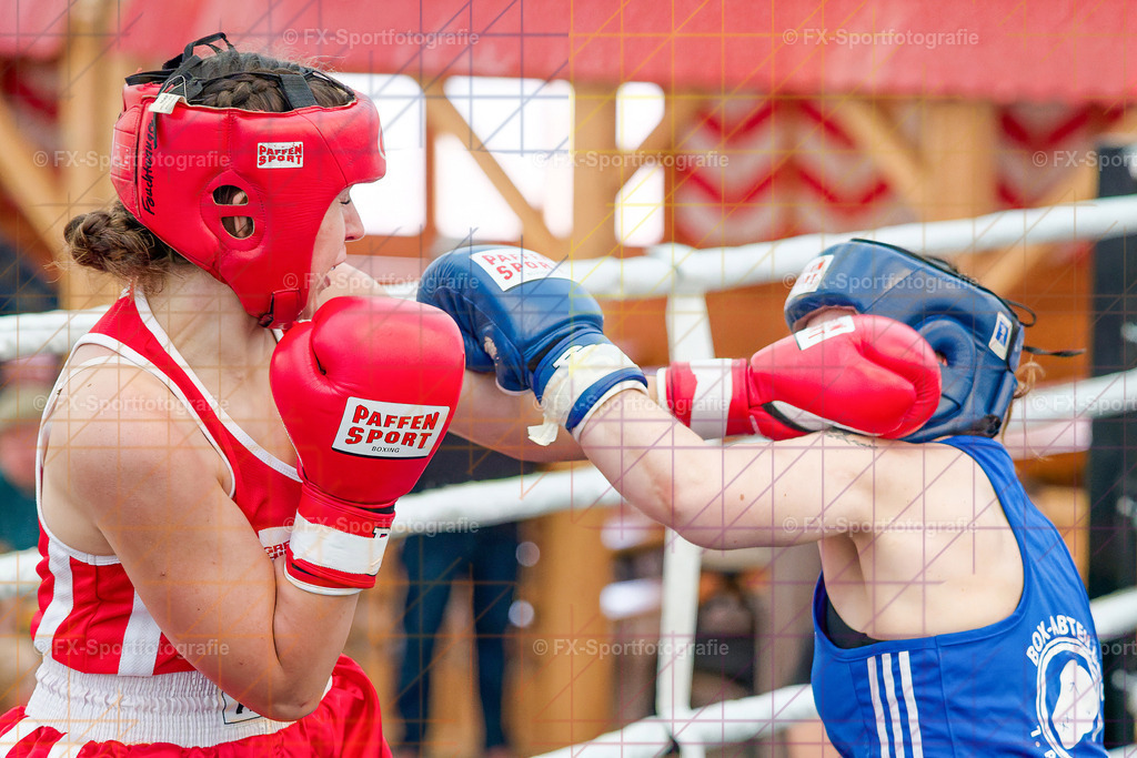 Boxkampf Frauen 15 | Sportfotos und Eventgalerien von FX-Sportfotografie: Fußball, Basketball, Futsal, American Football und weitere Sportarten ansehen und direkt bestellen. - Realisiert mit Pictrs.com
