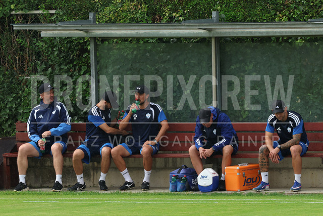 Friendly Match: SC Weiz vs TSV Hartberg in Weiz | Weiz, AUSTRIA, 01.JUL.26 - SOCCER - ADMIRAL Bundesliga, SC Weiz vs TSV Hartberg, test match. The image shows headcoach Markus Schopp (Hartberg) with his staff.