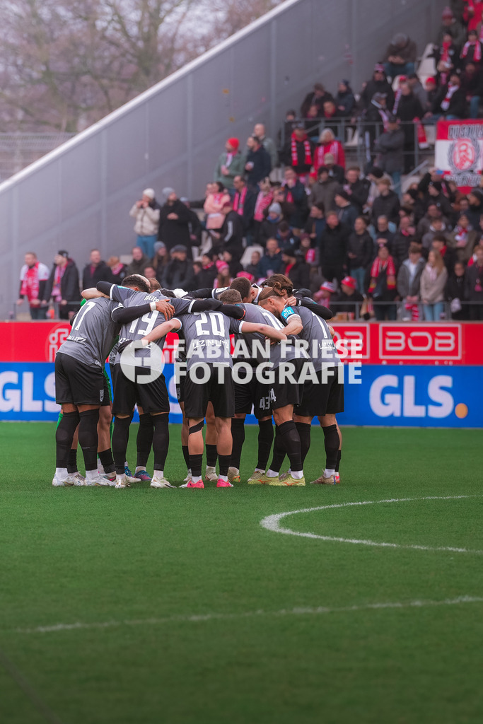 GER Rot-Weiss Essen vs. SSV Ulm, Fussball, 3. Liga, Spieltag 19, Saison 2025/2026, 20.12.2025 | GER Rot-Weiss Essen vs. SSV Ulm, Fussball, 3. Liga, Spieltag 19, Saison 2025/2026, 20.12.2025Foto: Fabian Friese - Realisiert mit Pictrs.com
