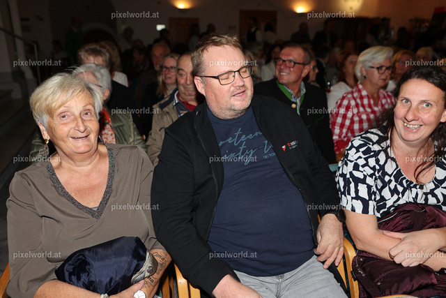 Herbstkonzert des MGV Tschwarzen mit Ehrung von Günther Tschernitz | Bildershop von pixelworld.at - Realisiert mit Pictrs.com