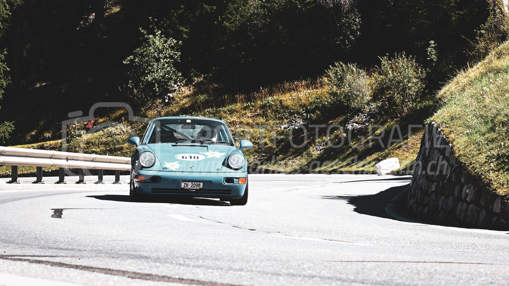 19. Arosa ClassicCar 2023 - 1. September 2023 | 19. Arosa ClassicCar 2023
Arosa, Schweiz
Weber Werner Carl aus Zollikon mit der Startnummer 610 in einem Porsche 911 Carrera RS, Jahrgang 1992, in der Klasse Demonstration.
@arosaclassiccar, @arosa.official, #arosaclassiccar, #arosa, #76curves, #classiccar
Bild: Sportfotografie Markus Aeschimann | www.markus-aeschimann.ch - Realisiert mit Pictrs.com