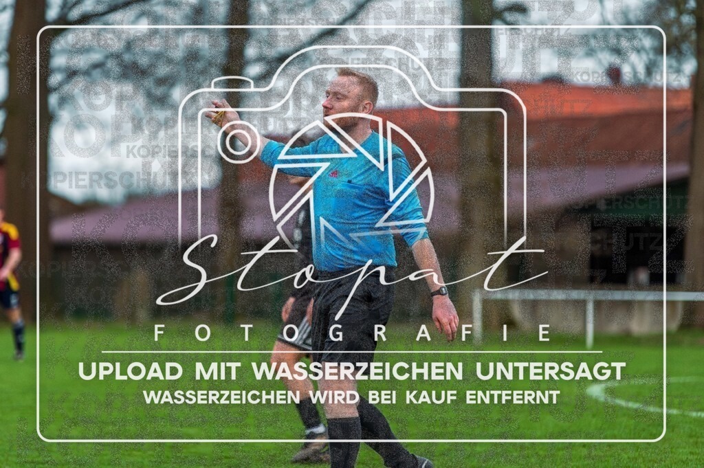 FGFSSGN-1068 | David Grabowski (Schiedsrichter) beim Herren 3. Kreisklasse HK Spiel zwischen FG Fulde-Stellichte II und SG Nordheide III im Fulder Zentralstadion, Fulde (Simon Paul Stopat) - Realisiert mit Pictrs.com