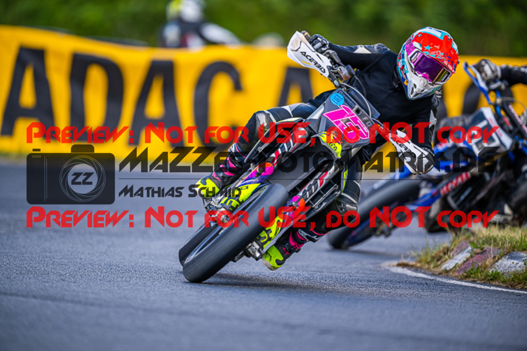 MaZZes_FotoMatrix_220528_1969 | Fotograf Mathias Schmid
Sportfotograf,
Eventfotograf,
Hochzeitsfotograf,
Portraitfotograf