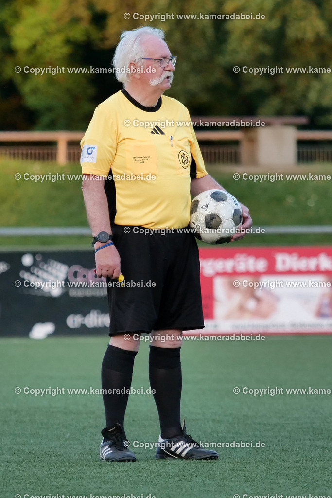 Fußball Kreispokal 25/26 Ü 32 : Spiel um Platz 3 : SV 08/29 Friedrichsfeld - SV Ringenberg AH  2 : 1 | Fußball Kreispokal 25/26 Ü 32 : Spiel um Platz 3 : SV 08/29 Friedrichsfeld - SV Ringenberg AH  2 : 1Spielort : Voerde Friedrichsfeld - Realisiert mit Pictrs.com
