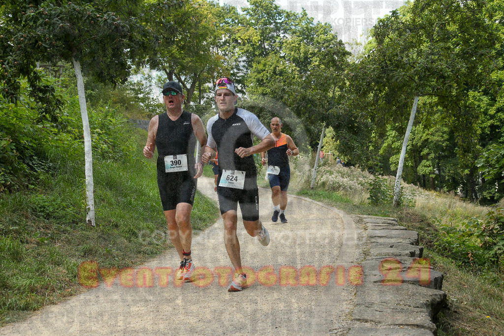 250824_1409_EX1_5203 | Sportfotografie im Rhein-Sieg Kreis, Köln, Bonn, NRW, Rheinland Pfalz, Hessen, etc. Unser Tätigkeitsfeld umfasst den Laufsport vom Volkslauf über den Marathon, Duathlon, Triathon bis zum Ultralauf wie Kölnpfad Ultra oder Schindertrail.