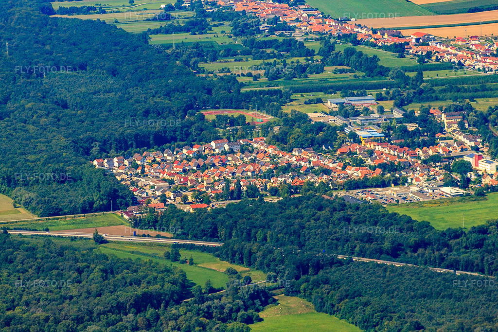 Luftbild: Siedlung in Kandel im Bundesland Rheinland-Pfalz in Deutschland. Foto: IMG_32195.jpg vom 20.08.2010 durch Werner Riehm/FLY-FOTO.de