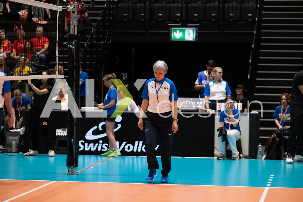 Luxembourg v Switzerland - CEV European League Men | KRIENS, SWITZERLAND - JUNE 12: VERONICA MIOARA PAPADOPOL, referee during the CEV European League match between Luxembourg and Switzerland at Pilatus Arena on June 12, 2026 in Kriens, Switzerland. - Realisiert mit Pictrs.com