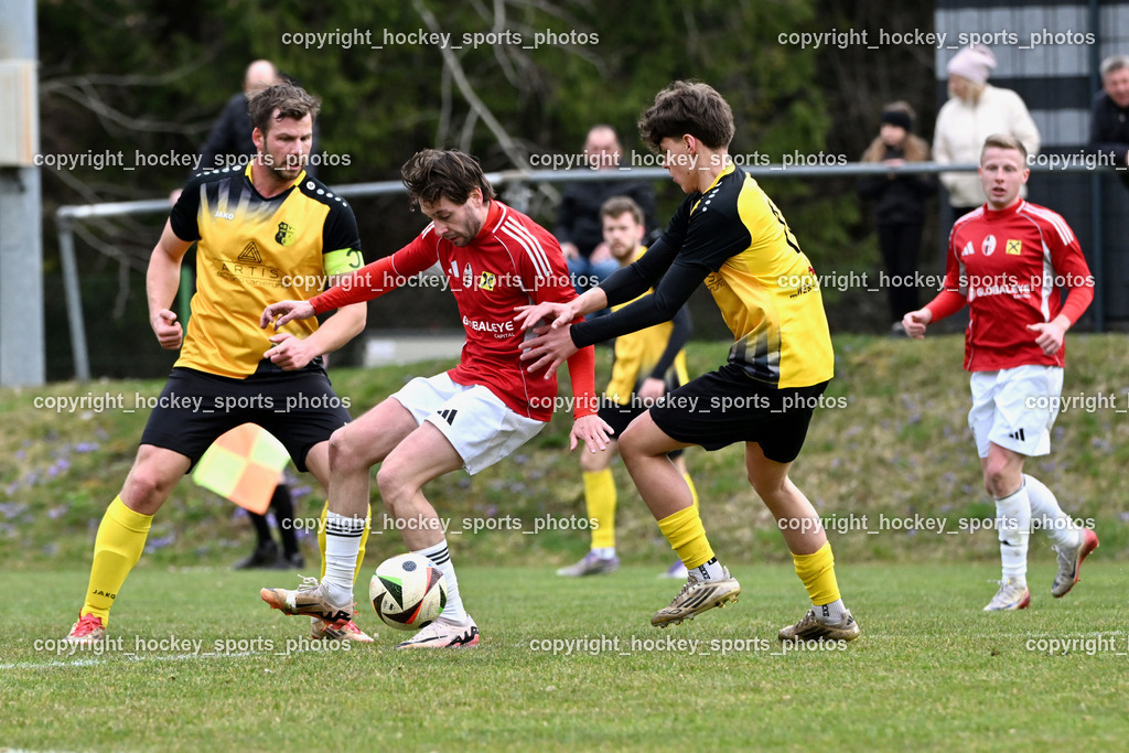 SV Arnoldstein vs. FC Union Sillian-Heinfels | #31 Roman Binter SV Arnoldstein, #11 Pascal Brandstätter FC Sillian, #16 Justin Galli SV Arnoldstein, SV Arnoldstein vs. FC Union Sillian-Heinfels, SV Arnoldstein vs. FC Union Sillian-Heinfels am 29.03.2026 in Arnoldstein (Waldparkstadion Arnoldstein), Austria, (Photo by Bernd Stefan)