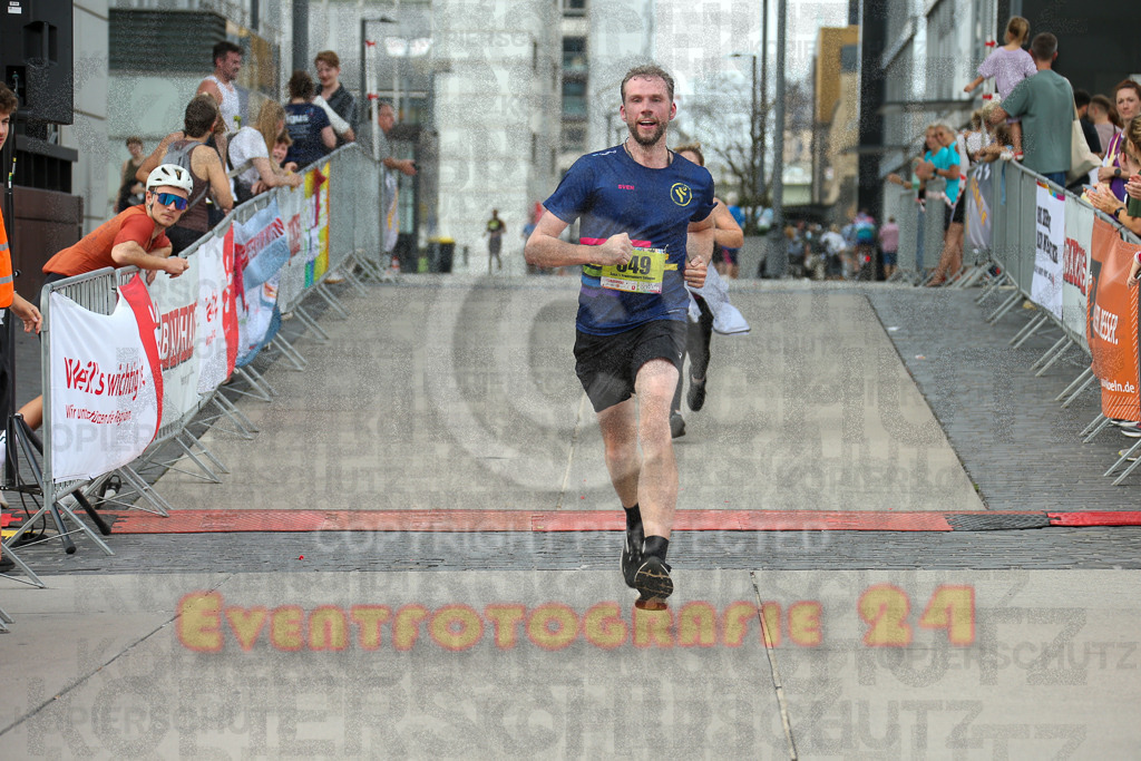 250920_1529_EX1_9663 | Sportfotografie im Rhein-Sieg Kreis, Köln, Bonn, NRW, Rheinland Pfalz, Hessen, etc. Unser Tätigkeitsfeld umfasst den Laufsport vom Volkslauf über den Marathon, Duathlon, Triathon bis zum Ultralauf wie Kölnpfad Ultra oder Schindertrail.