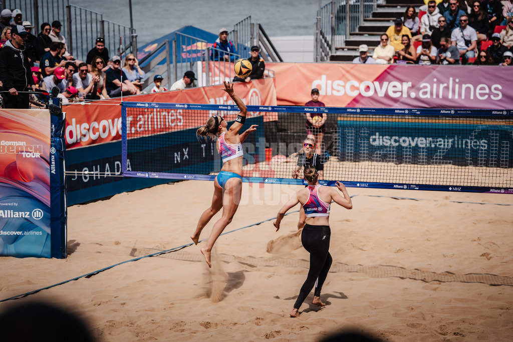 Beachvolleyball | Frauen | Allianz German Beach Tour 2025 | Tourstop Düsseldorf | 17.05.2025 | Sandra Ittlinger beim Angriff