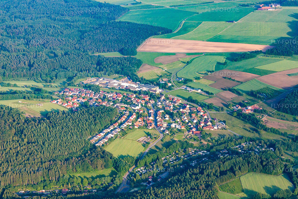 Luftbild: Dorfansicht im Ortsteil Krumbach in Limbach im Bundesland Baden-Württemberg in Deutschland. Foto: IMG_66319.jpg vom 30.05.2014 durch Werner Riehm/FLY-FOTO.de