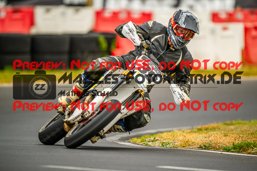 MaZZes_FotoMatrix_230701_9561 | UE40