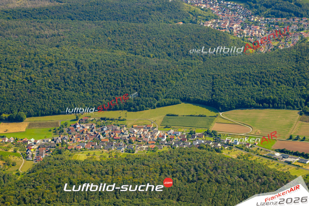 Das Luftbild zeigt : Wirmsthal Euerdorf - Die Luftaufnahme wurde 2024 vom UL-Flugzeug aus erstellt ( keine Drohne ) - Hochauflösende Luftaufnahme - Für grossformatige Ausdrucke geeignet. Die Geschenkidee !Mit Lizenz und Bildrechte bestellbar