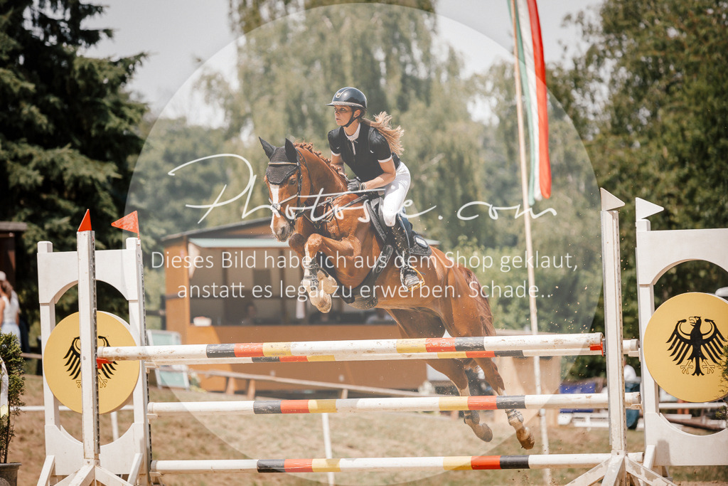 3I6A7962 | Stimmungsvolle Portraits und Reitsportfotografie im Ruhrgebiet und im Münsterland.

Pferdefotografie, Hundefotografie, Tierfotografie, Reportagen, Portraits von Tier und Mensch, Turnierfotografie in Bochum, Recklinghausen, Marl, Haltern am See, Dülmen.. - Realisiert mit Pictrs.com