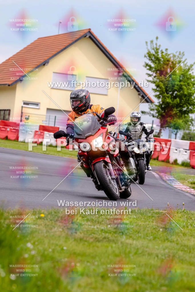 MotoTeamVBK-20613 | Hier findet Ihr Bilder von Touristenfahrten auf der Nürburgring Nordschleife oder von anderen Veranstaltungen die ich besucht habe. Viel Spass beim Durch Schauen 