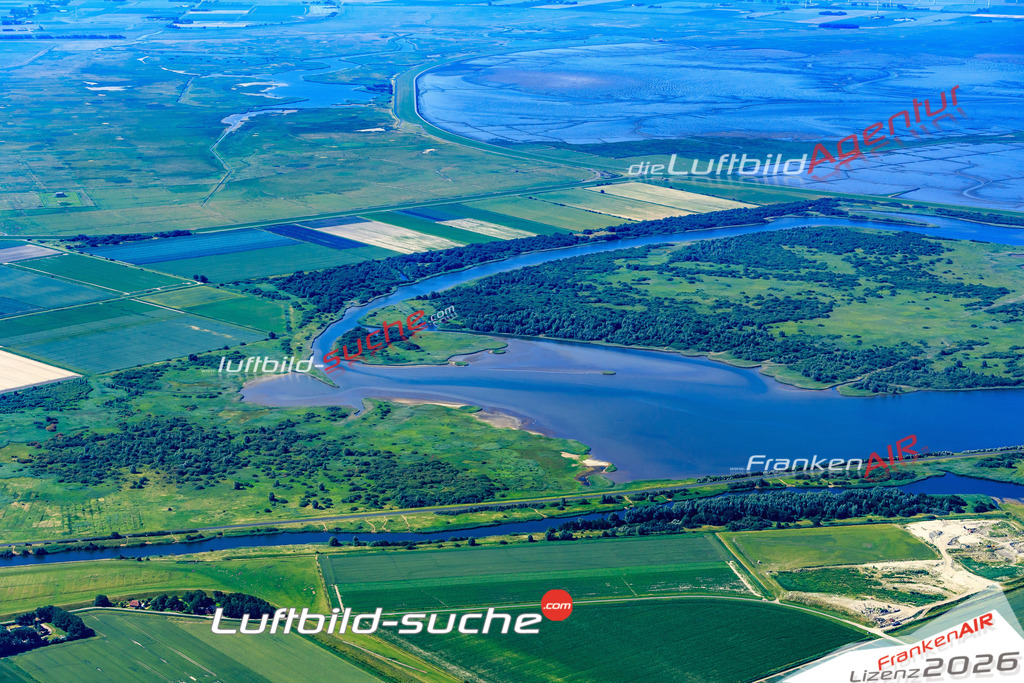 Die Luftbildaufnahme Speicher - Meldorf wurde 2018 mittels Flugzeug (keine Drohne) erstellt. Perfekte Schärfe und Druck- Auflösung- Garantiert!