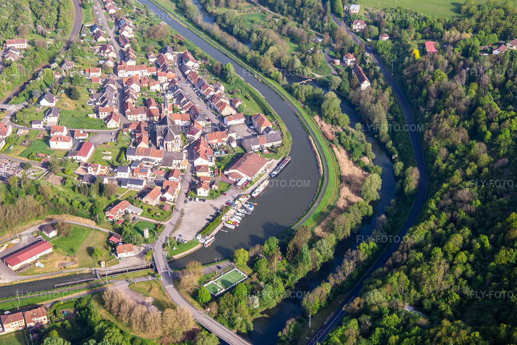 Aerial view: Port de Plaisance de Witring in Wittring in the state Moselle, France.Photo: IMG_140690.jpg taken on 05/01/2024 by Werner Riehm/FLY-FOTO.comResolution of the original: 5472 x 3648 px