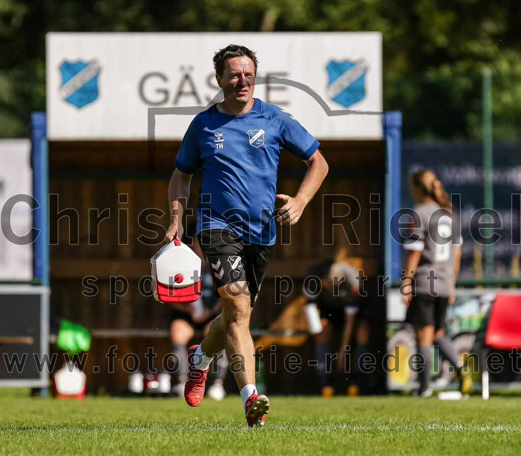 2023-09-09_117_FC_Langengeisling_gegen_TV_1864_Altoetting | Erding, Deutschland, 09.09.2023:
Fußball, Bezirksoberliga 2023 / 2024, 2. Spieltag, FC Langengeisling gegen TV 1864 Altötting, Endergebnis: 2:3

Foto: Christian Riedel / fotografie-riedel.net
