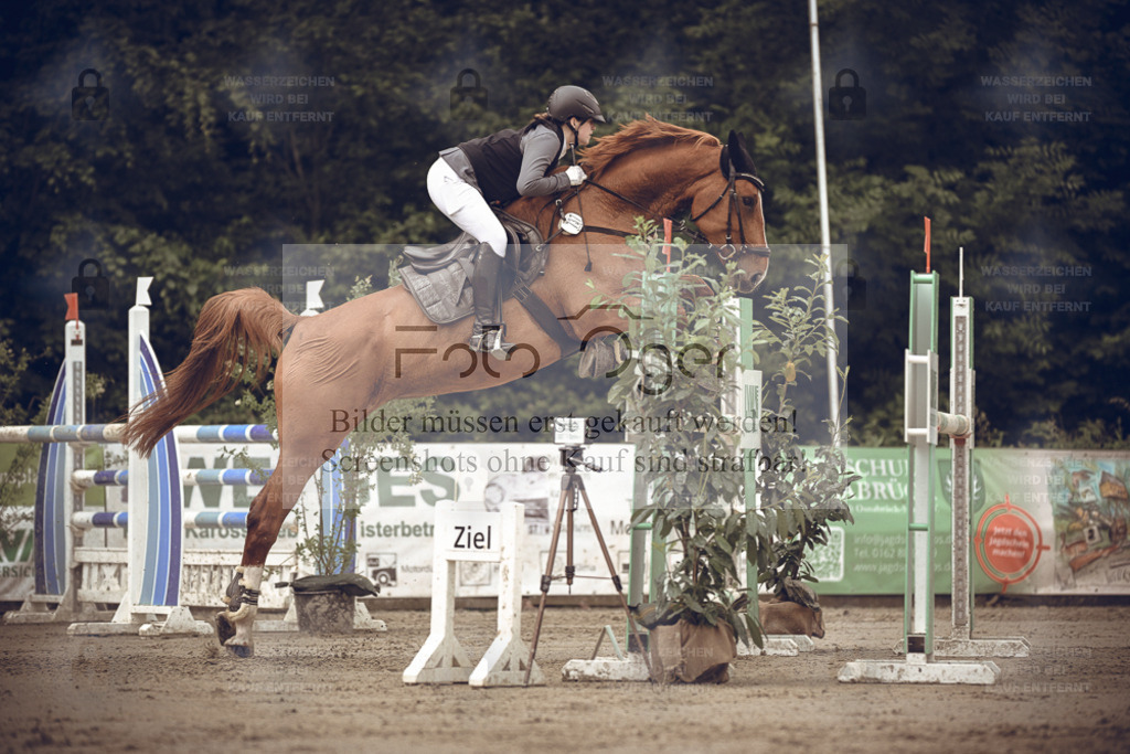 20240531-DOS_5739 | Entdecke hochwertige Reitturnierfotos von Foto Oger. Professionell, emotional und authentisch – jetzt Lieblingsmomente im Shop bestellen. - Realisiert mit Pictrs.com