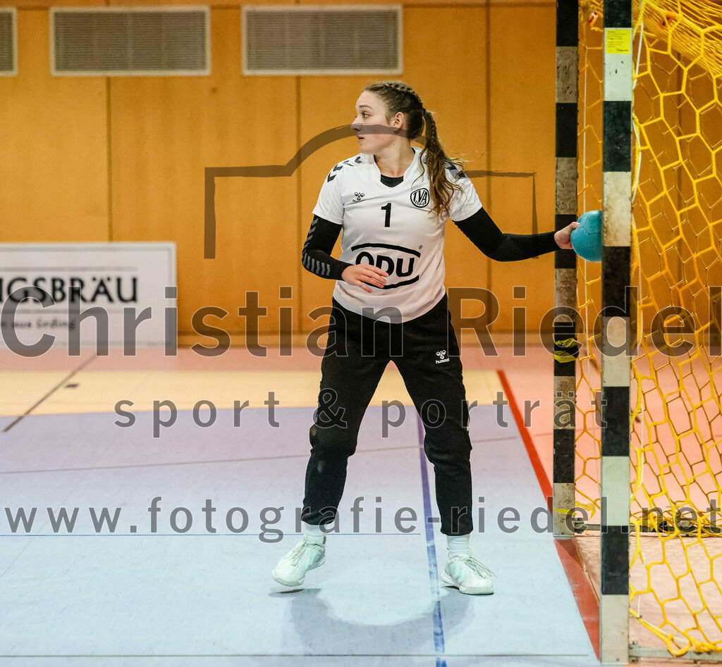 2023-11-04_017_SpVgg_Altenerding_gegen_TV_Altoetting | Erding, Deutschland, 04.11.2023:
Handball, Bezirksoberliga Frauen Altbayern 2023 / 2024, 6. Spieltag, SpVgg Altenerding gegen TV Altötting, Endergebnis: 28:26

Torfrau Verena Maier (TV Altötting, #1)

Foto: Christian Riedel / fotografie-riedel.net