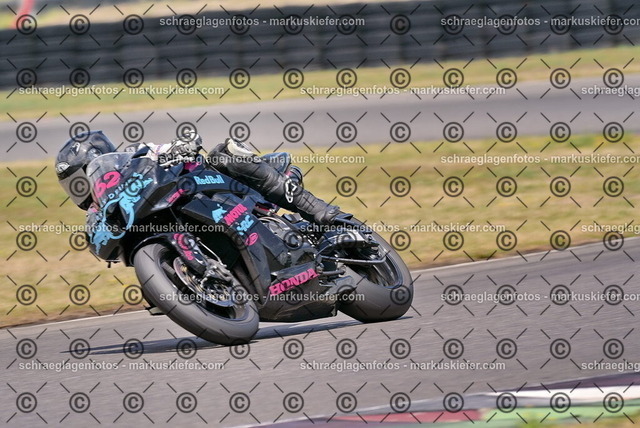 26bt05-1933 | markuskiefer.com - Realisiert mit Pictrs.com
