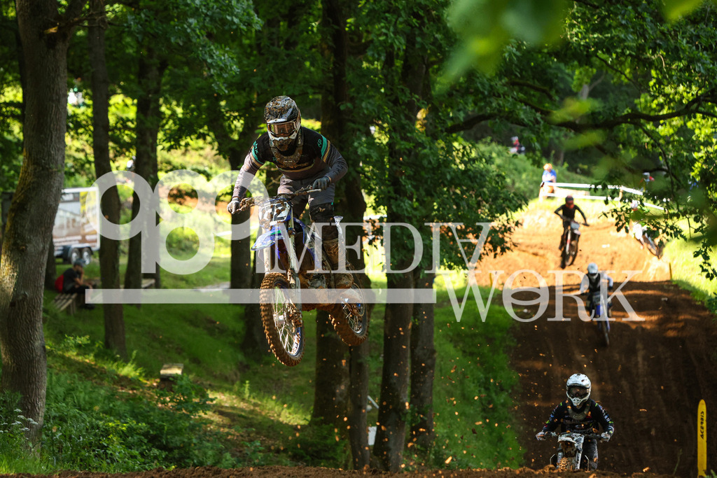 5E6A3427 | 989 MEDIAWORK